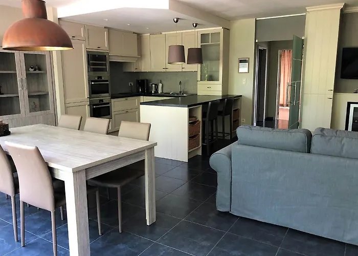 Palazzo By -unique Appartment- * De Haan