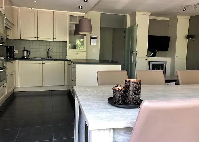 Palazzo By -unique Appartment- * De Haan